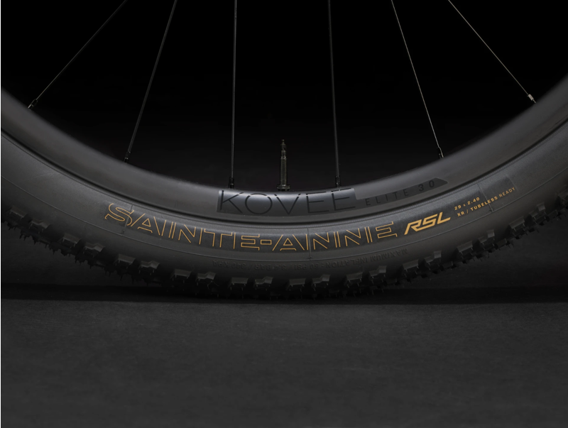 Trek Supercaliber SLR 9.8 XT Full Suspension Mountain Bike 2024 in Carbon Red Smoke-6